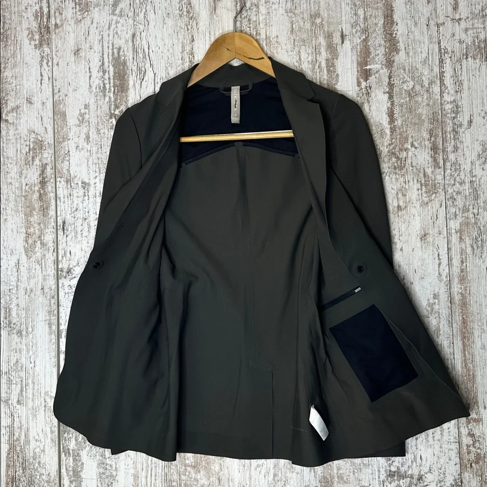 Athleta Interstellar Blazer Womens 2 Black Stretch Commuter Snap Pockets Jacket